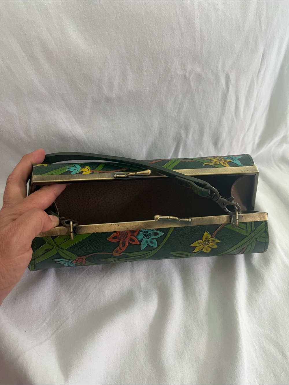 Green Floral Print Cylinder Wristlet Bag - Picture 3 of 4